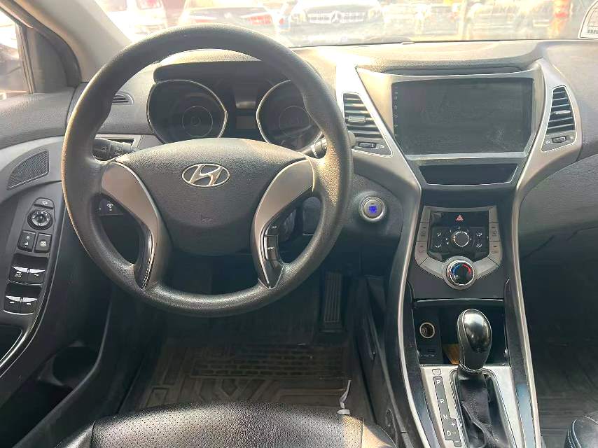 朗动 Model Year 1.6L 自动领先型