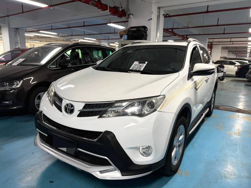 Toyota RAV4 2,0 л, CVT, полный привод