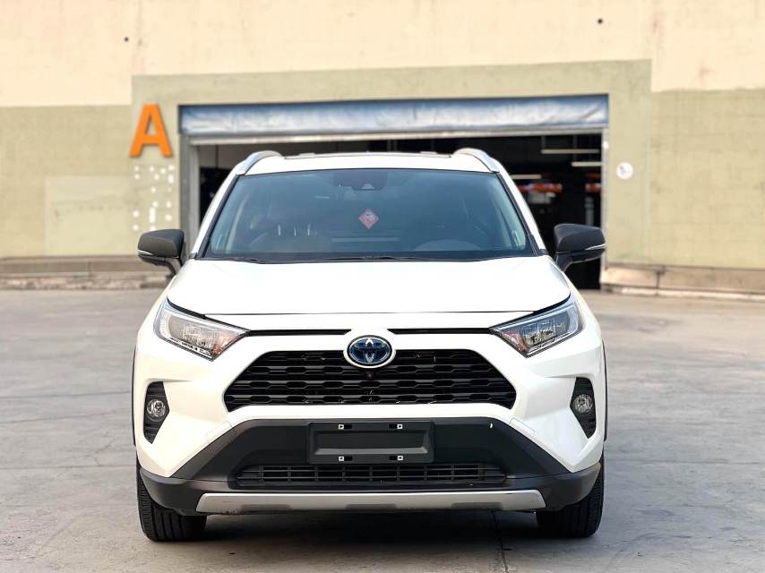 RAV 4 荣放 Model Year 双擎 2.5L E CVT 四驱精英 PLUS Version