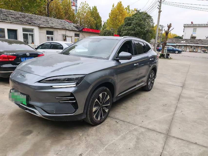 BYD PLUS New Energy Electric Vehicle 520km Luxury