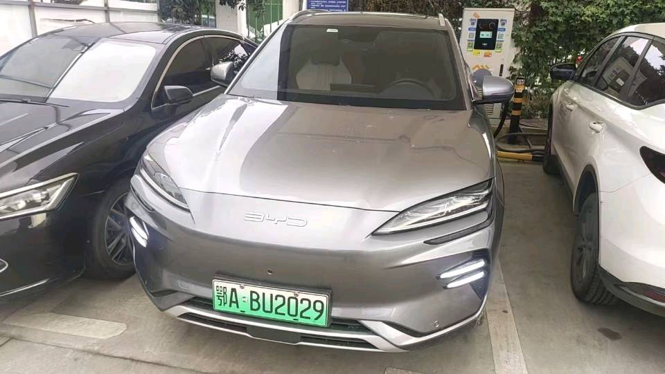 BYD PLUS New Energy Electric Vehicle 520km Luxury