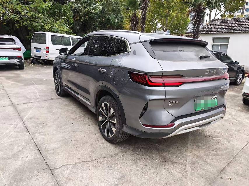 BYD PLUS New Energy Electric Vehicle 520km Luxury