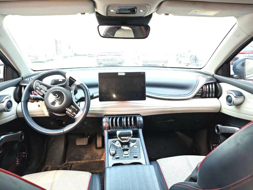 BYD PLUS 510 км — флагманская модель
