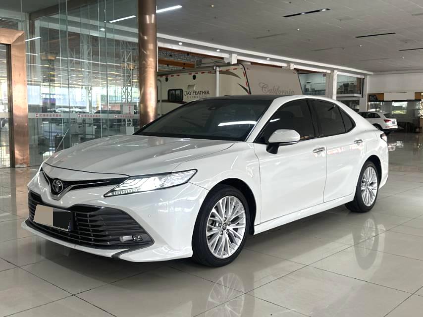 Toyota Camry 2.5G Luxury