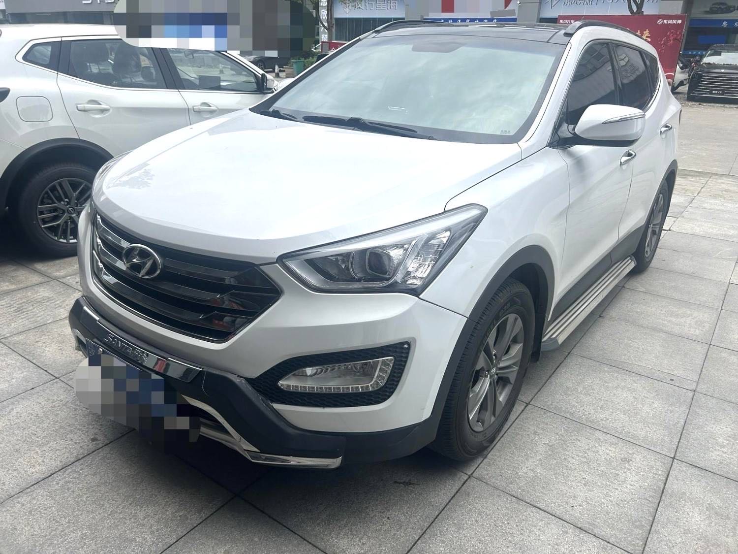 Hyundai Santa Fe 2.4L Automatic2WD