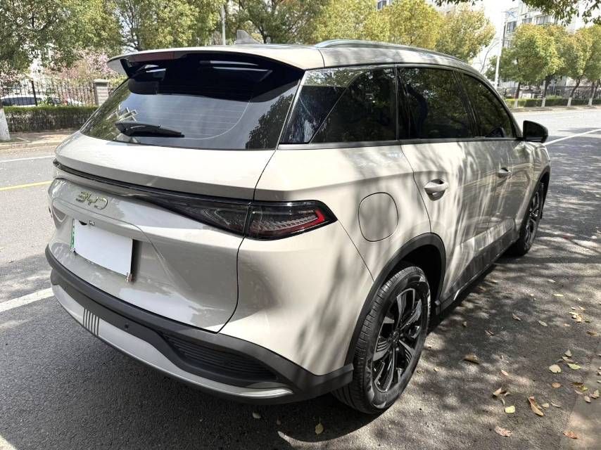 BYD 05 DM i DM i 75 км Premium