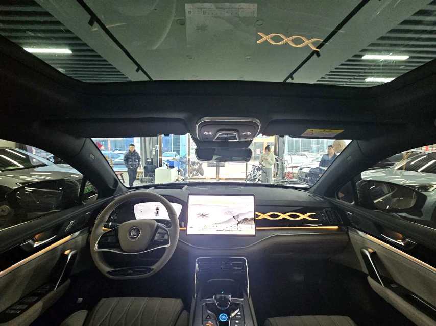Электромобиль BYD с запасом хода 730 км
