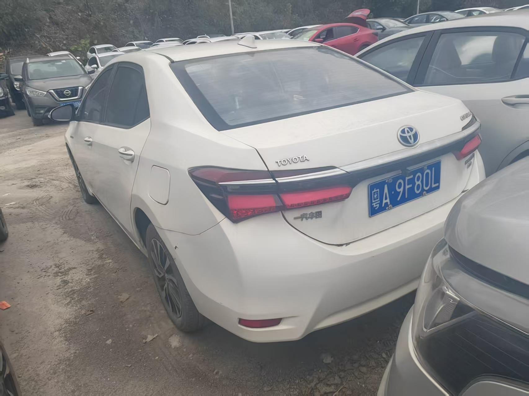 Toyota Corolla Hybrid 1,8 л E CVT GL i Elite
