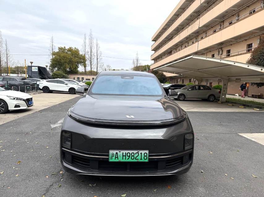 Li Auto L (Liter) 8 Air