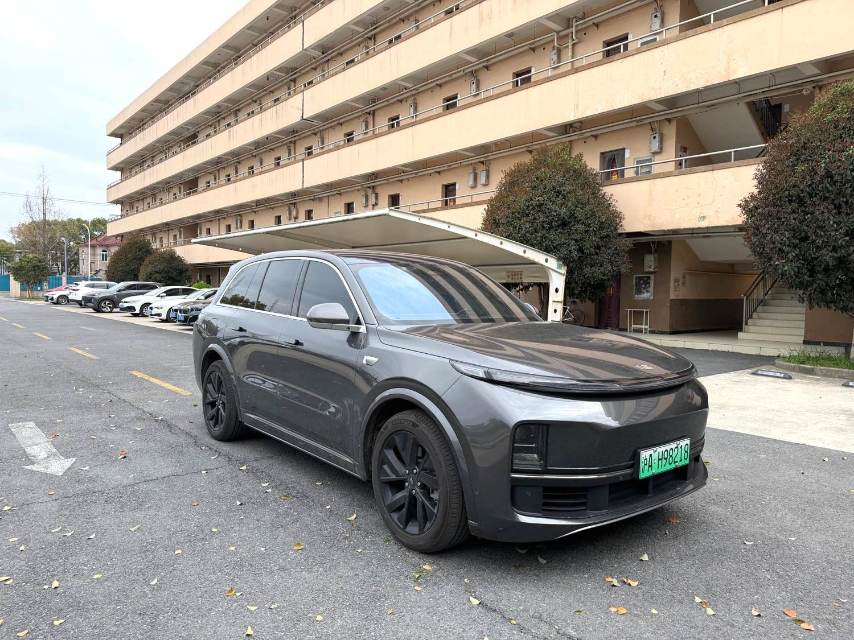Li Auto L (Liter) 8 Air