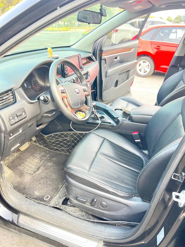 Kia KX 7 2.4L Automatic2WD GLS 5 Seats