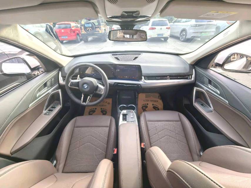 BMW iX 1 eDrive 25L X