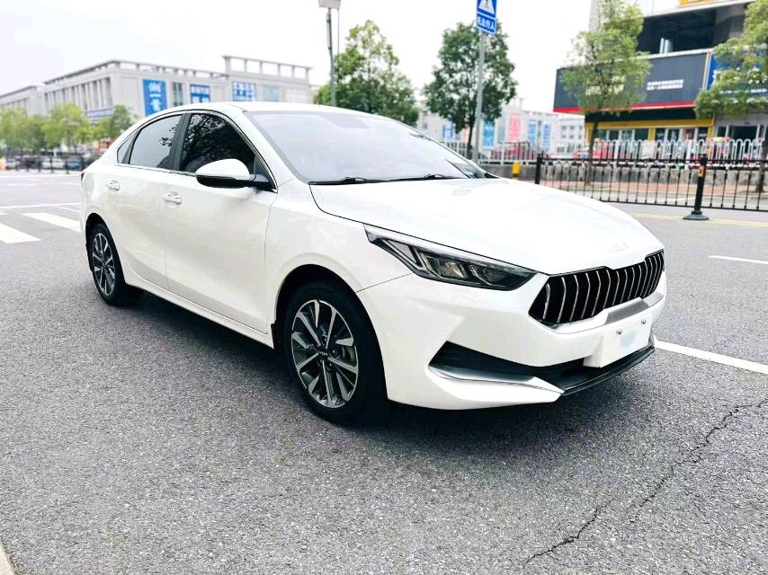 Kia K 3 Model Year 1.5L CVT 时尚版