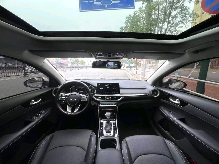 Kia K 3 Model Year 1.5L CVT 时尚版