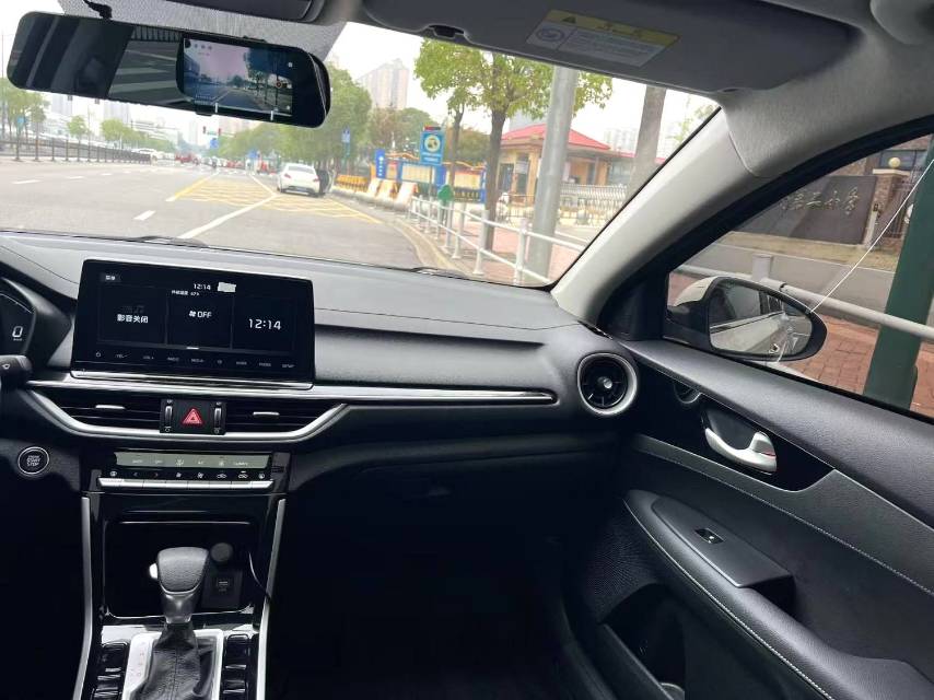 Kia K 3 Model Year 1.5L CVT 时尚版