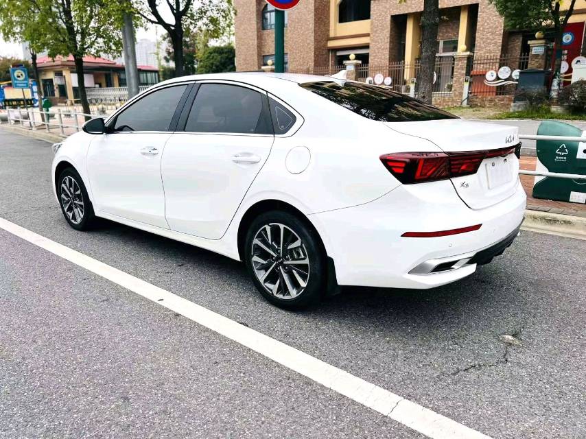 Kia K 3 Model Year 1.5L CVT 时尚版