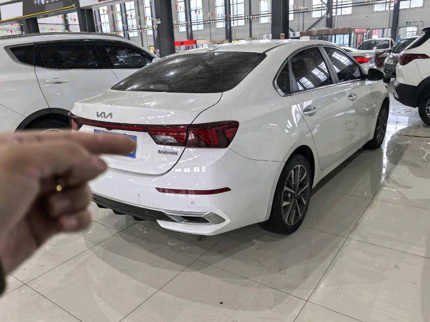 Kia K 3 1.5L CVT Fashion