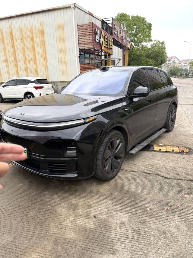 Li Auto L (Liter) 7 Ultra