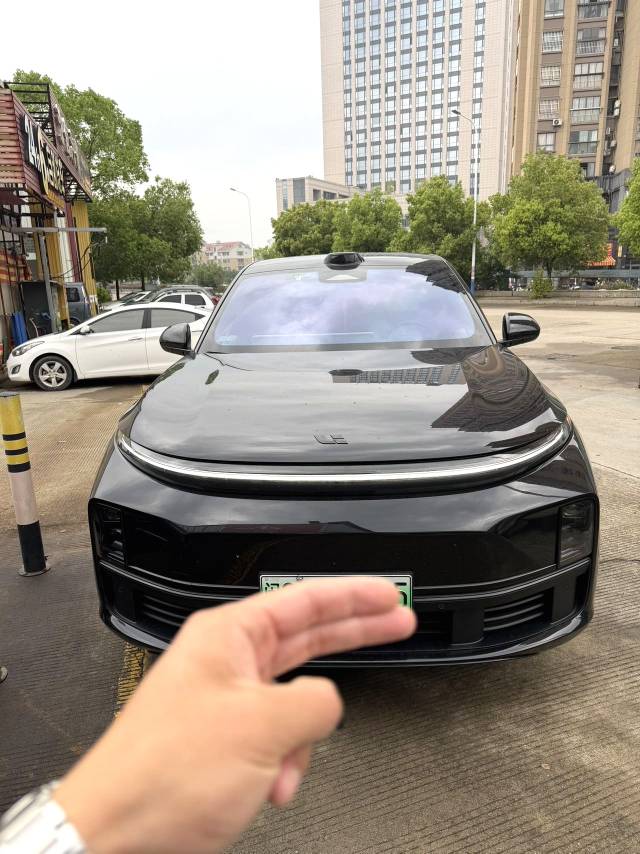 Li Auto L (Liter) 7 Ultra