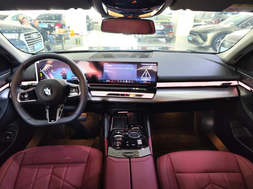 BMW 5 系 Model Year 530Li Advanced M 运动套装