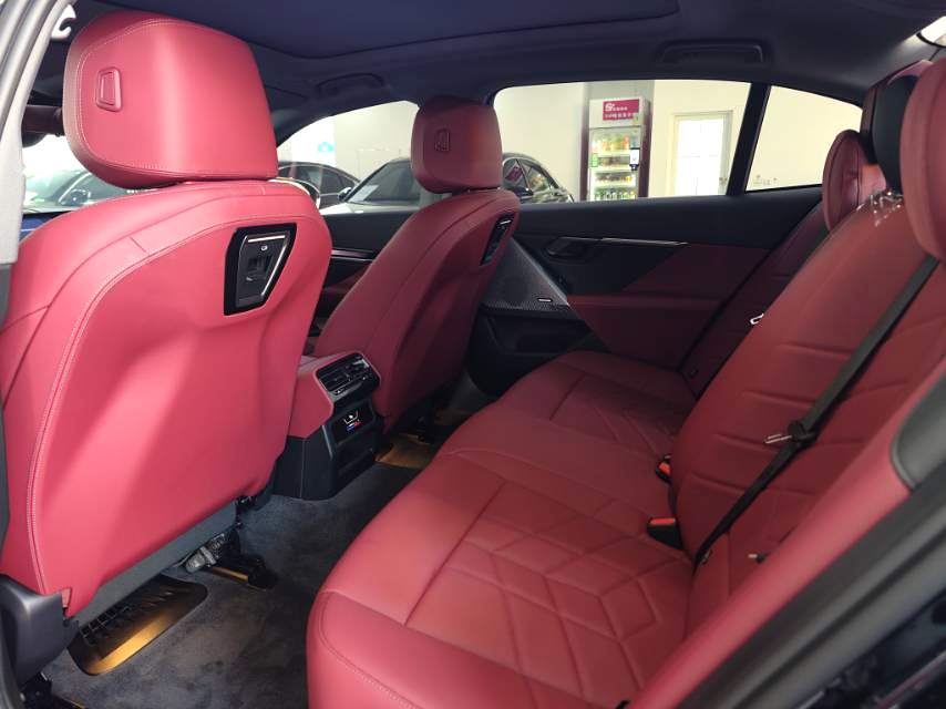 BMW 5 系 Model Year 530Li Advanced M 运动套装