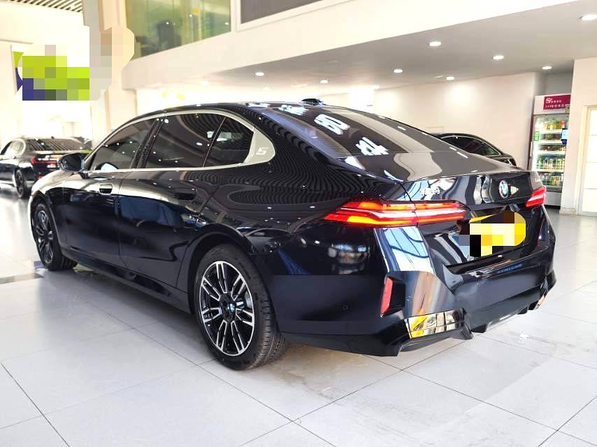 BMW 5 系 Model Year 530Li Advanced M 运动套装