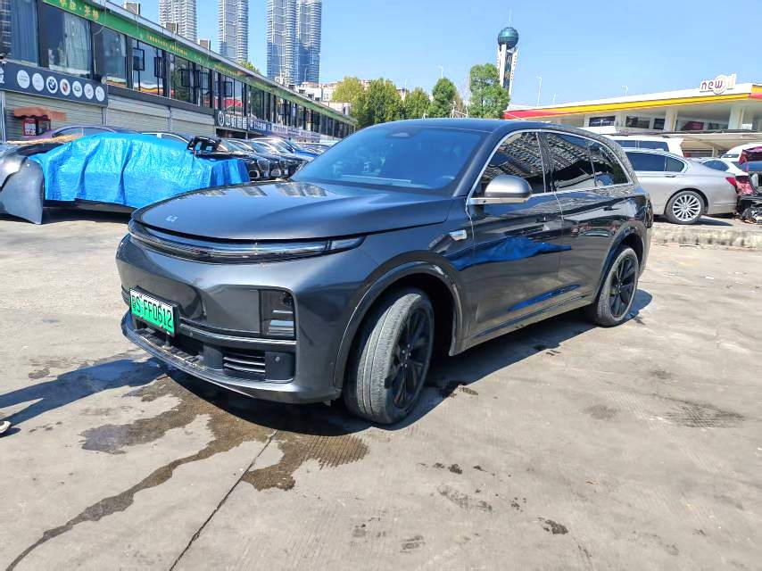 Li Auto L (Liter) 7 Pro