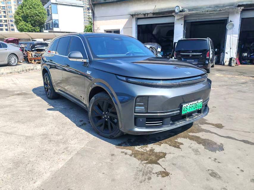 Li Auto L (Liter) 7 Pro
