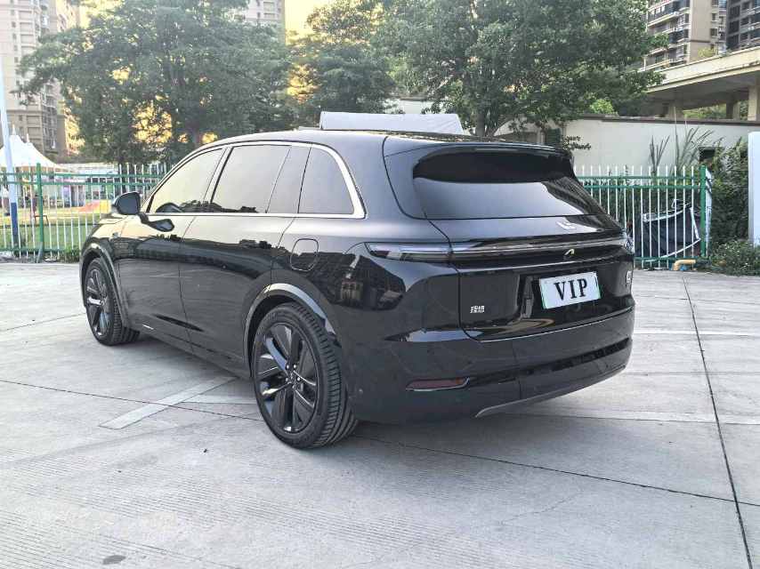 Li Auto L (Liter) 7 Ultra