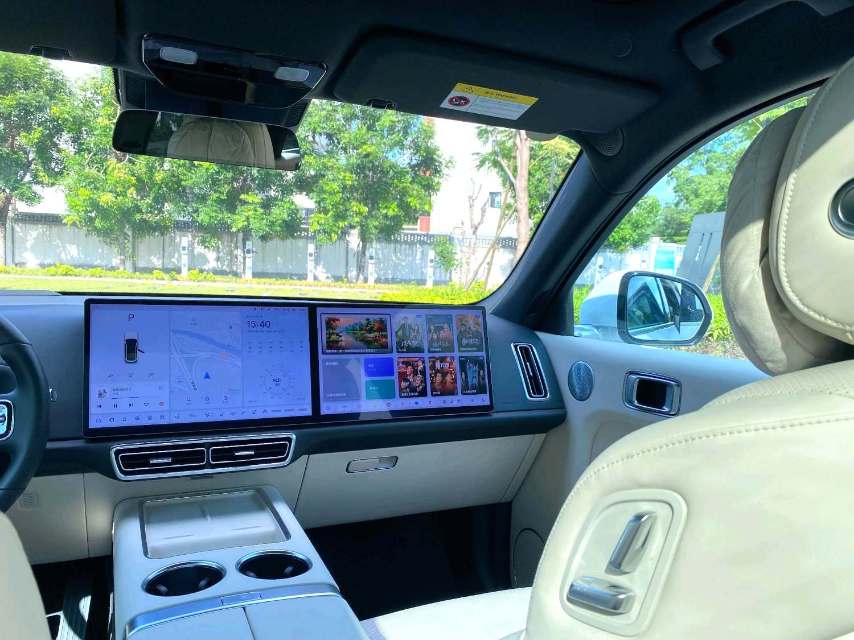 Li Auto L (Liter) 7 Pro