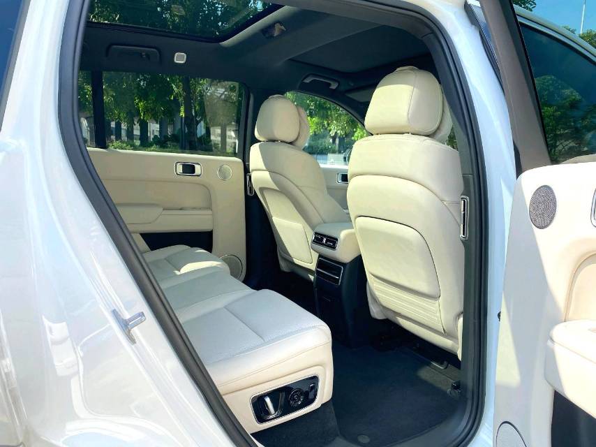 Li Auto L (Liter) 7 Pro