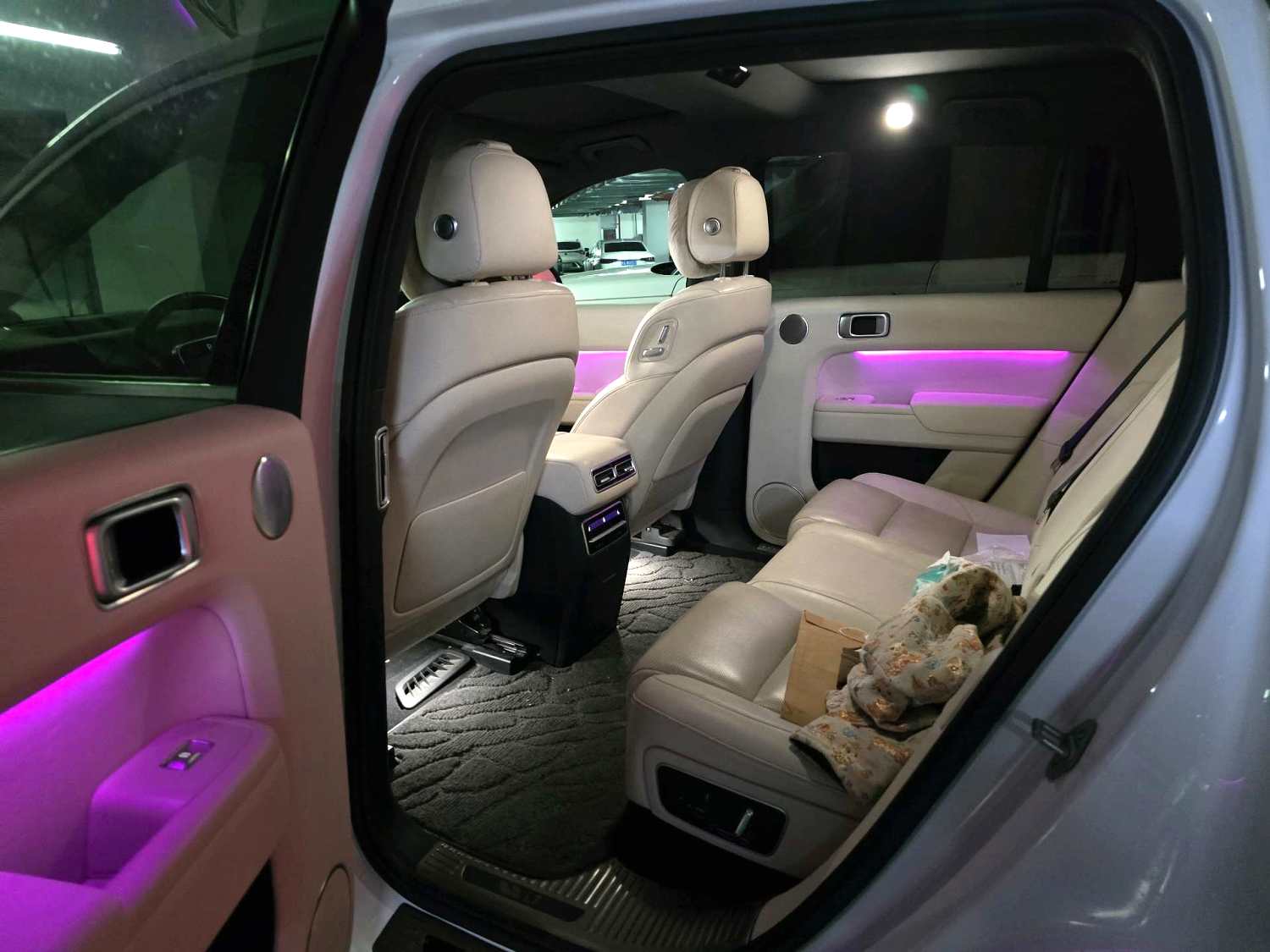 Li Auto L (Liter) 7 Pro