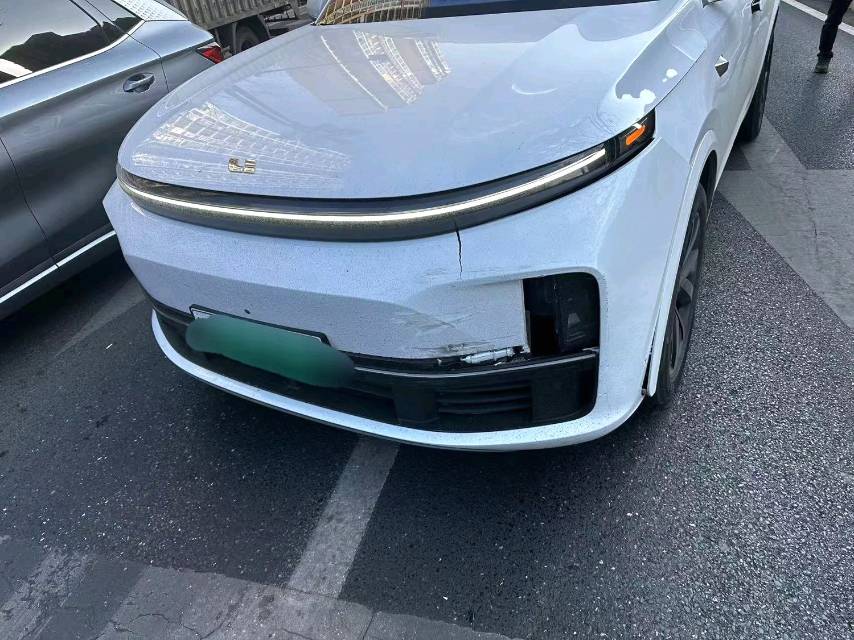Li Auto L (Liter) 7 Pro
