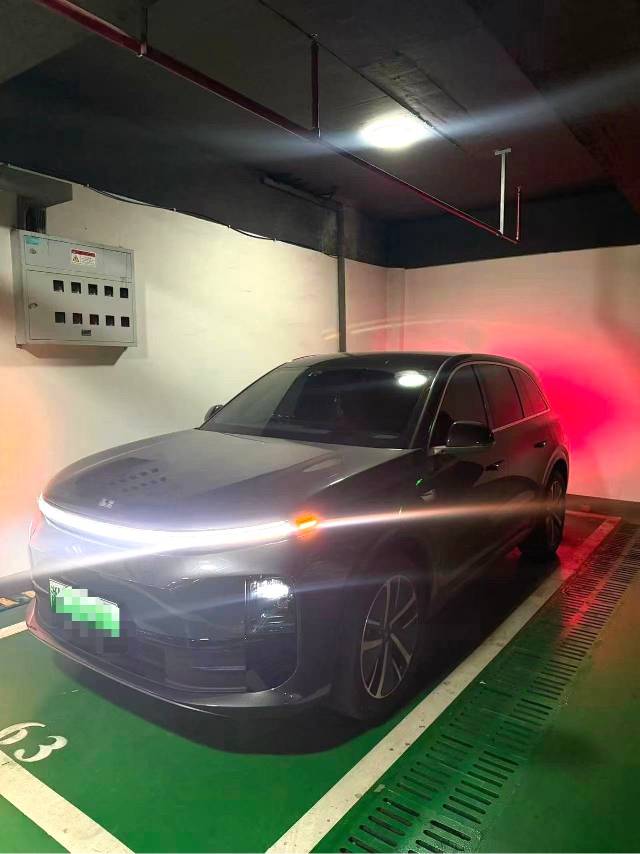 Li Auto L (Liter) 6 Pro