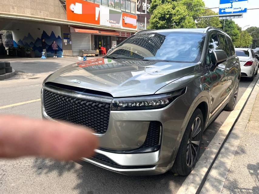 Li Auto ONE 6