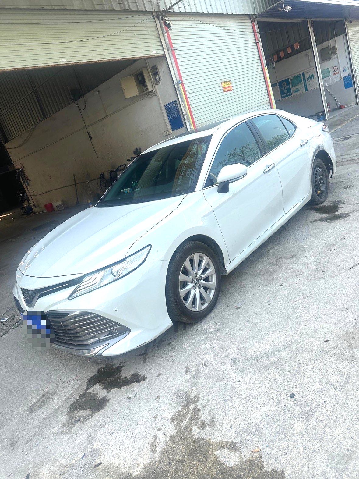 Toyota Camry 2.0G Luxury