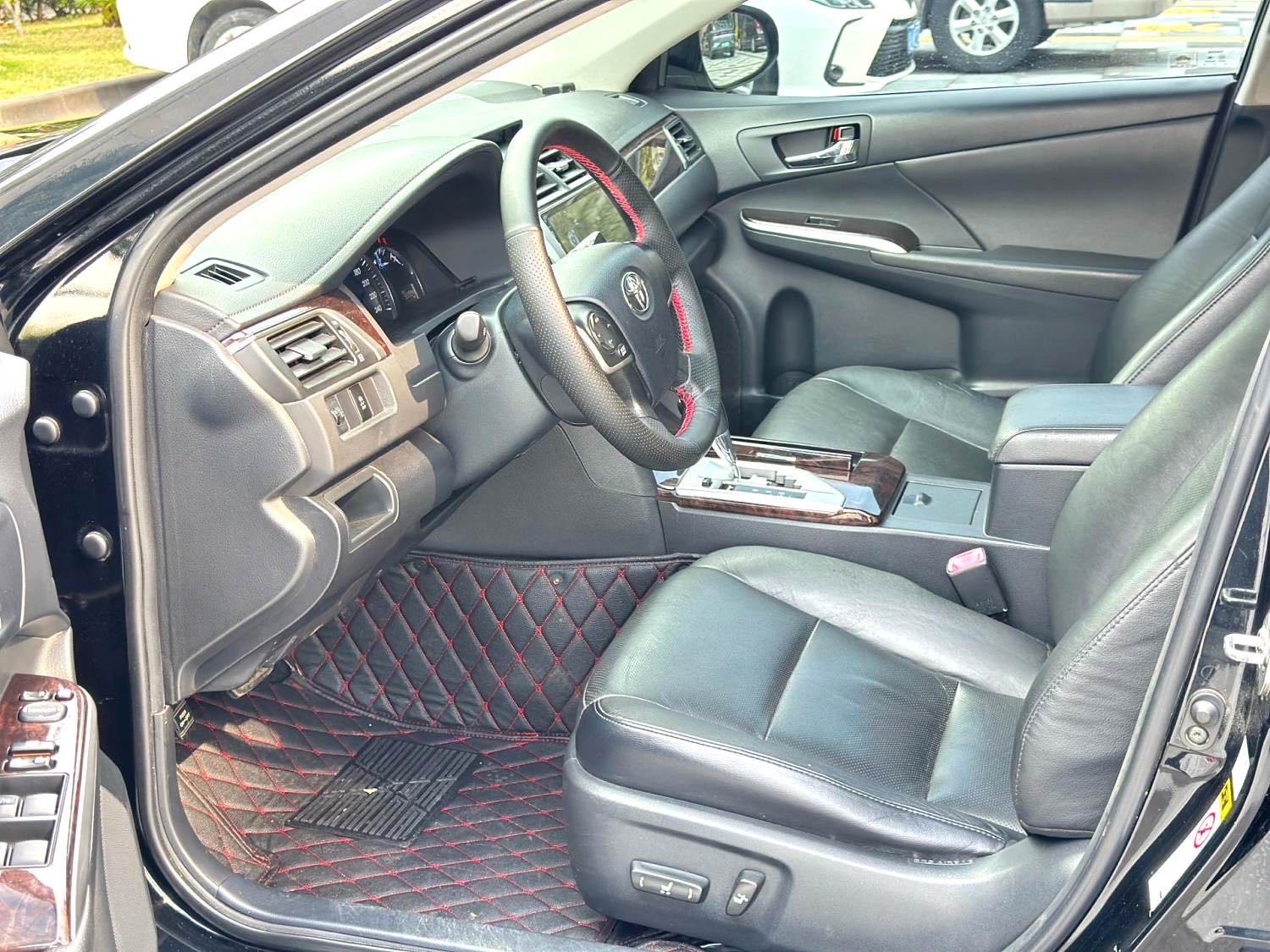 Toyota Camry 2.0G Lead