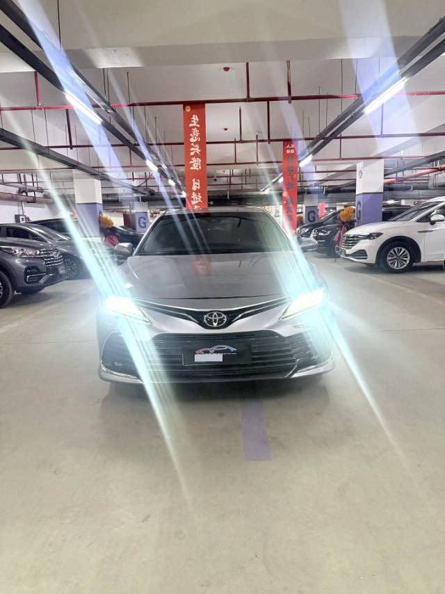 Toyota Camry 2.0G Luxury