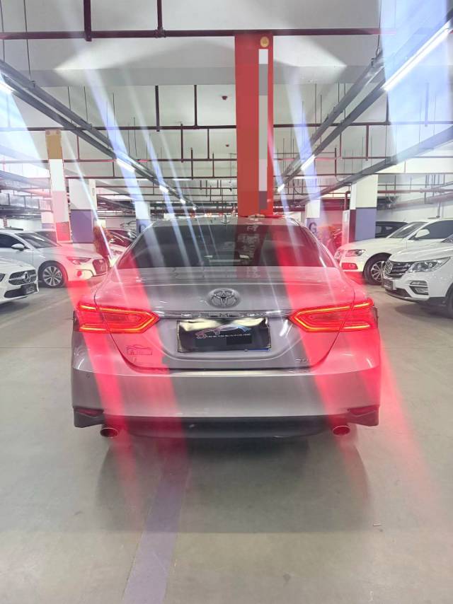 Toyota Camry 2.0G Luxury