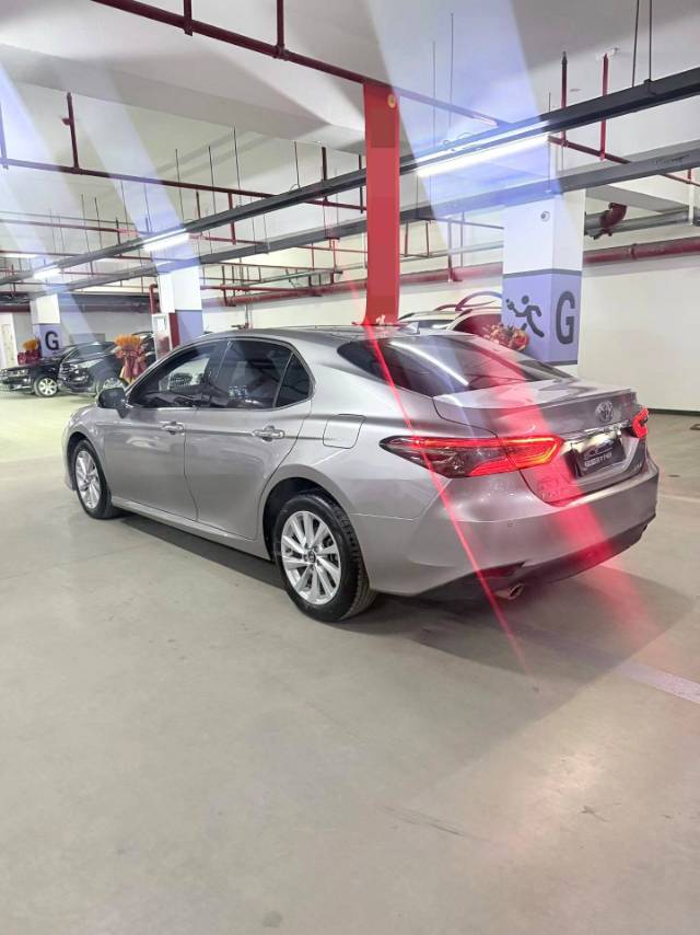 Toyota Camry 2.0G Luxury