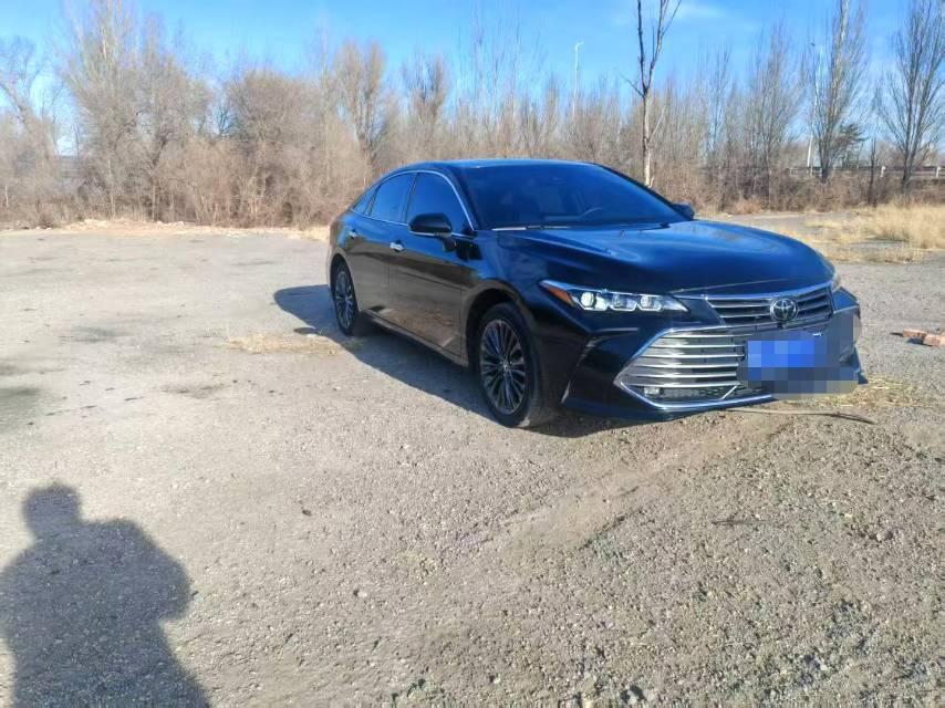 Toyota Avalon 2,0 л XLE Premium VI