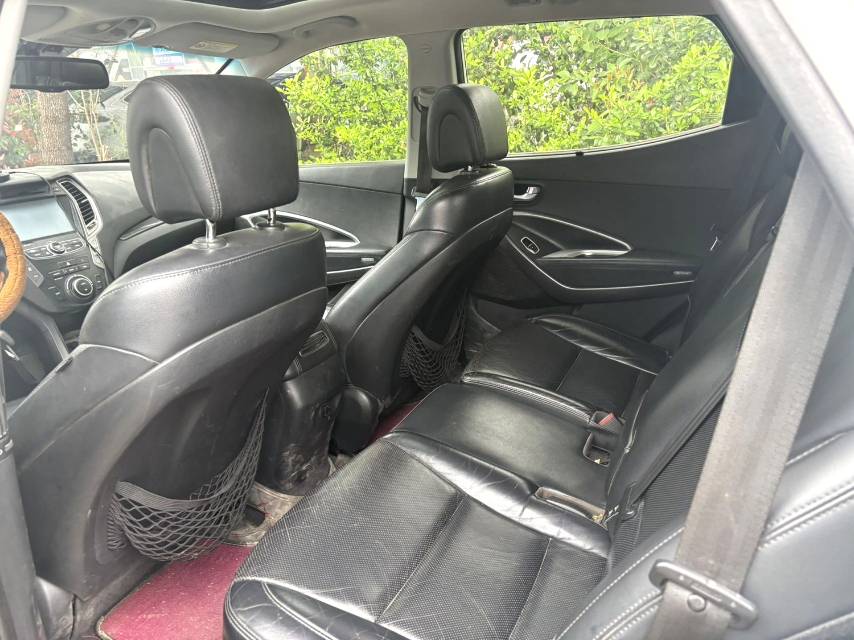 胜达 Model Year 2.0T 自动四驱智能型 7 Seats