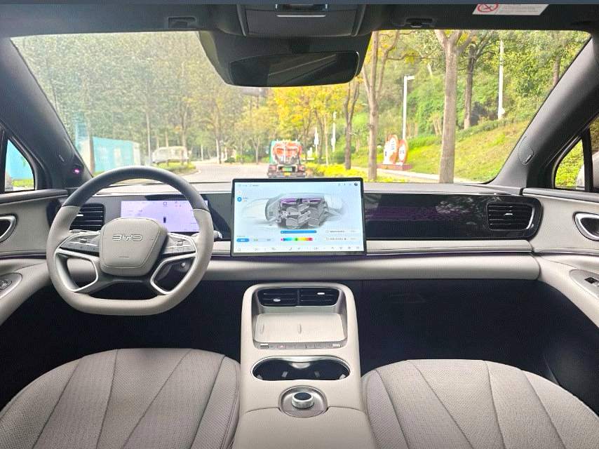 BYD 06 New Energy DM i 170 Pro Version