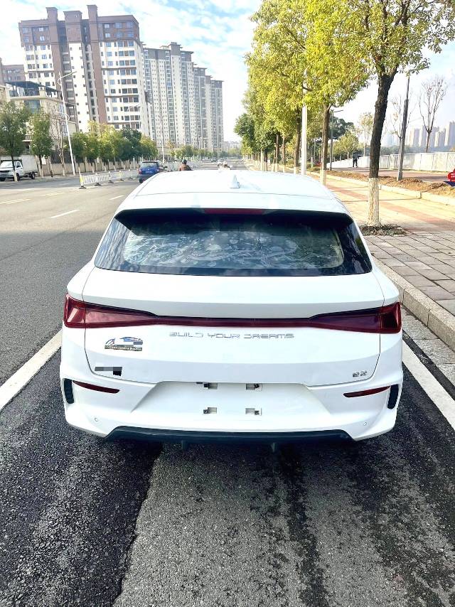 BYD e 2 400