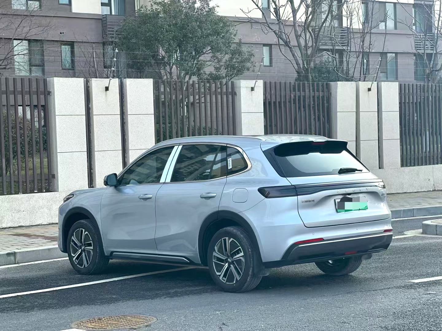 银河 L (Liter) 7 Model Year EM i 115km 探索 Version