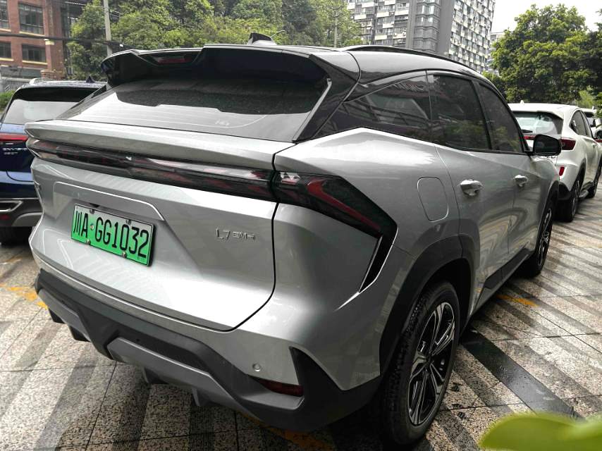 银河 L (Liter) 7 Model Year EM i 115km 探索 Version