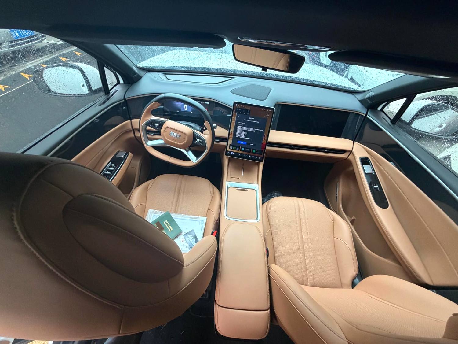 银河 L (Liter) 7 Model Year EM i 115km 探索版