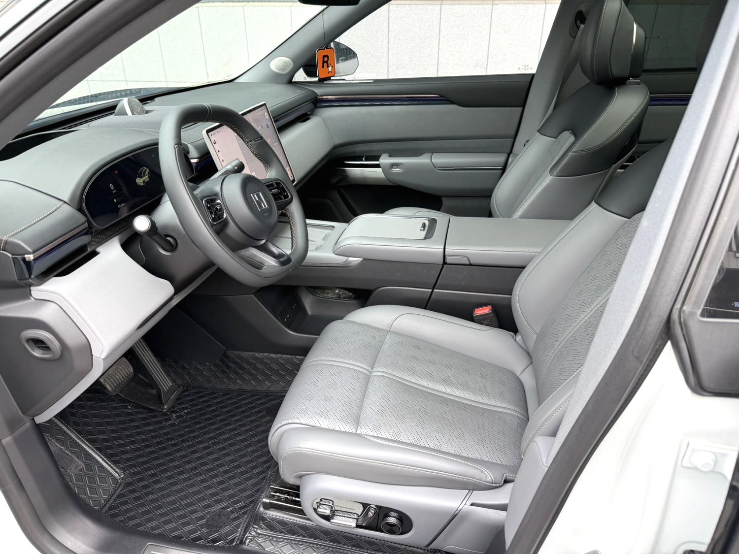 极氪 7X Model Year 75kWh 后驱智驾版