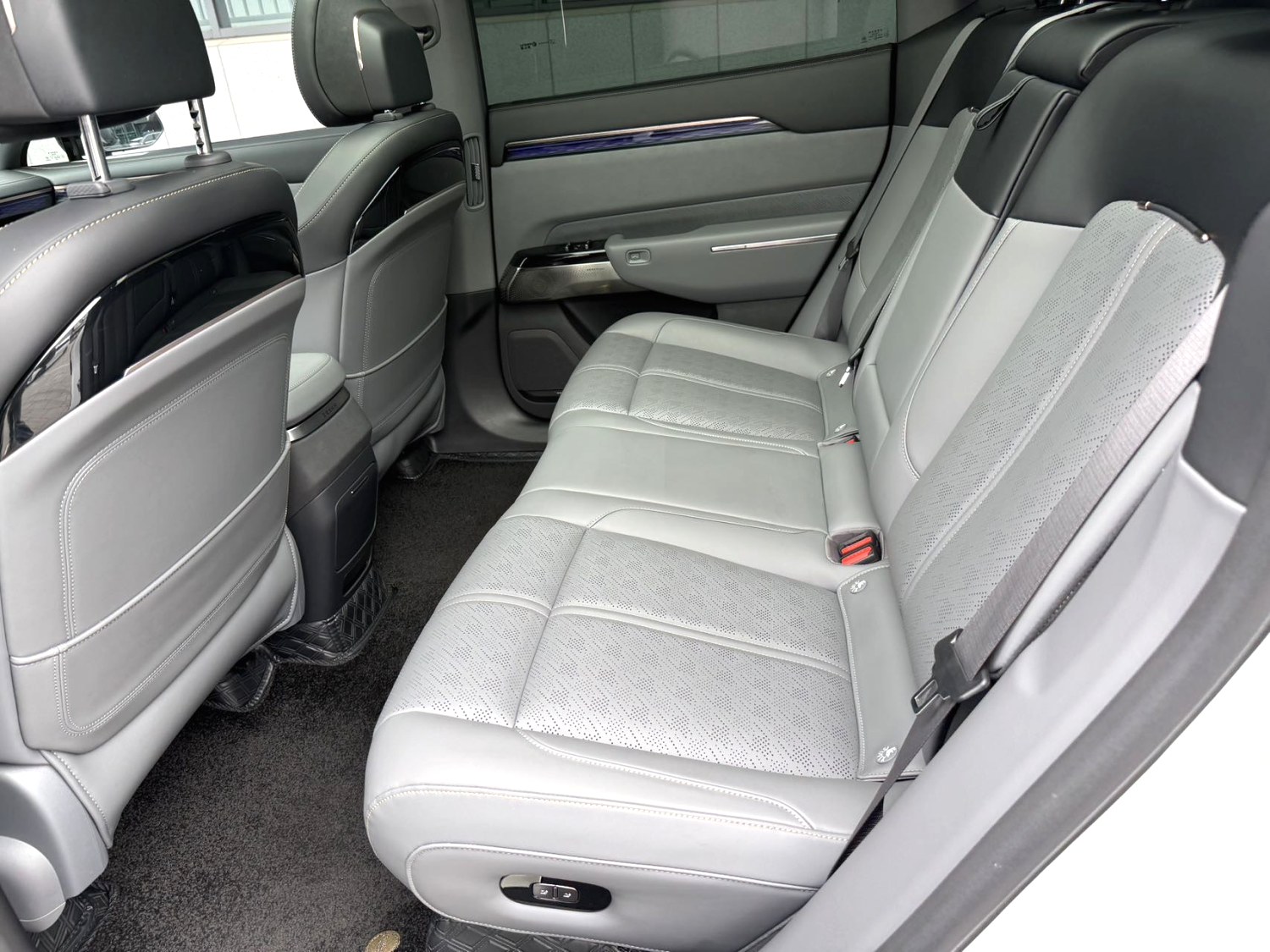 极氪 7X Model Year 75kWh 后驱智驾版