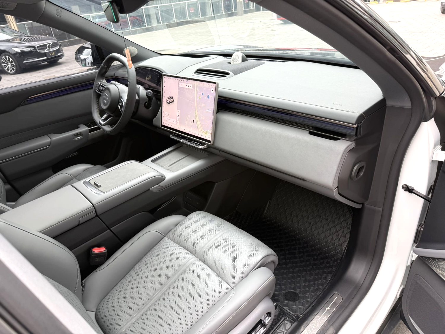 极氪 7X Model Year 75kWh 后驱智驾版